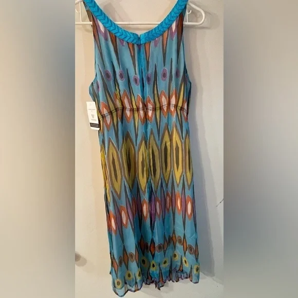 Tory Burch dress.   Lined.  Perfect for your tropical getaway! - Picture 3 of 6